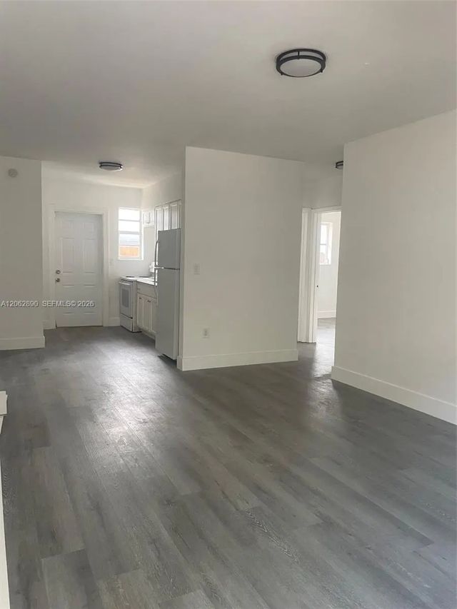 4 of 9 - 1831 Nw 41st Street, Miami, FL