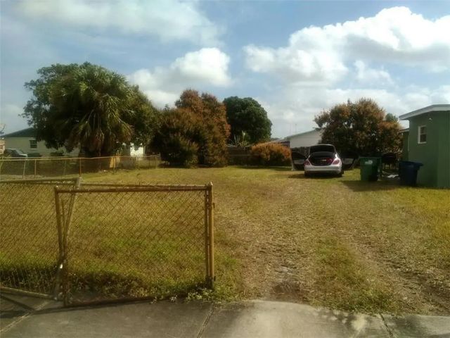 4 of 4 - 2951 Nw 208th Terrace, Miami Gardens, FL