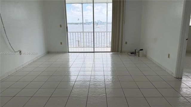 3000 Marcos Drive #p210, Aventura