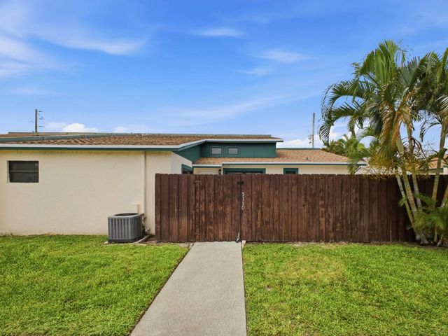 2 of 32 - 1110 Manor Drive, Palm Springs, FL