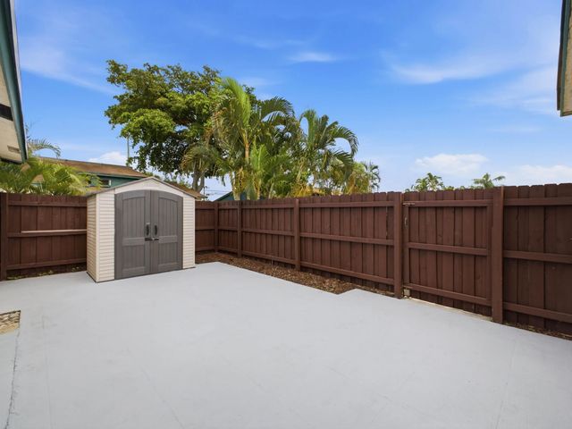 5 of 32 - 1110 Manor Drive, Palm Springs, FL