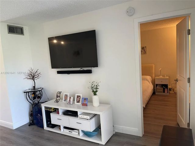 3 of 18 - 10434 Sunrise Lakes Boulevard #107, Sunrise, FL