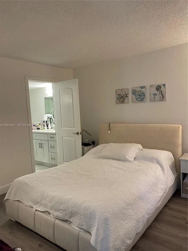 5 of 18 - 10434 Sunrise Lakes Boulevard #107, Sunrise, FL