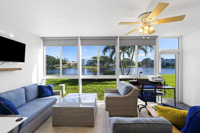 1111 Cambridge E, Deerfield Beach