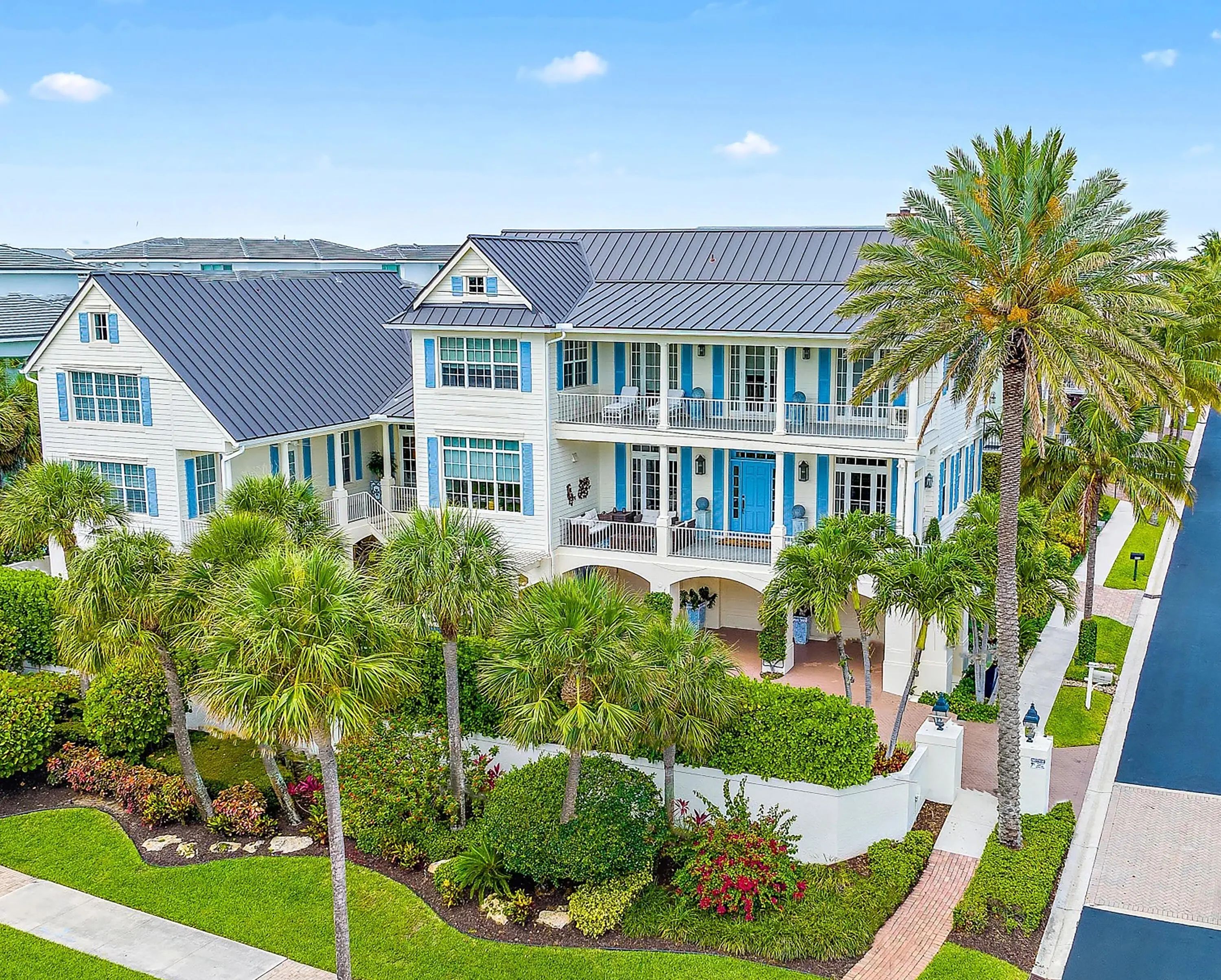 MLS B26058564 OLD TOWNE AT JUNO BEACH home for sale in Juno Beach