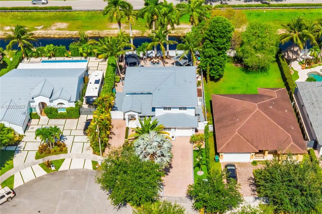 2776 Sw 143rd Place, Miami