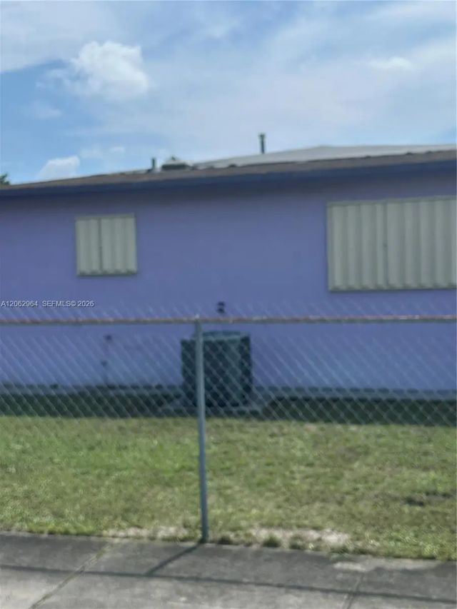 5 of 6 - 3431 Nw 194th Terrace, Miami Gardens, FL