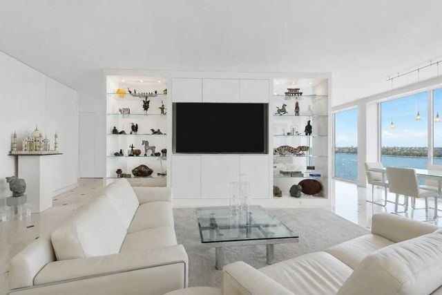 2 of 25 - 529 S Flagler Drive #24e, West Palm Beach, FL