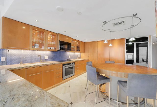 3 of 25 - 529 S Flagler Drive #24e, West Palm Beach, FL