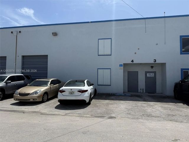 2205 W 80th Street #f-4, Hialeah