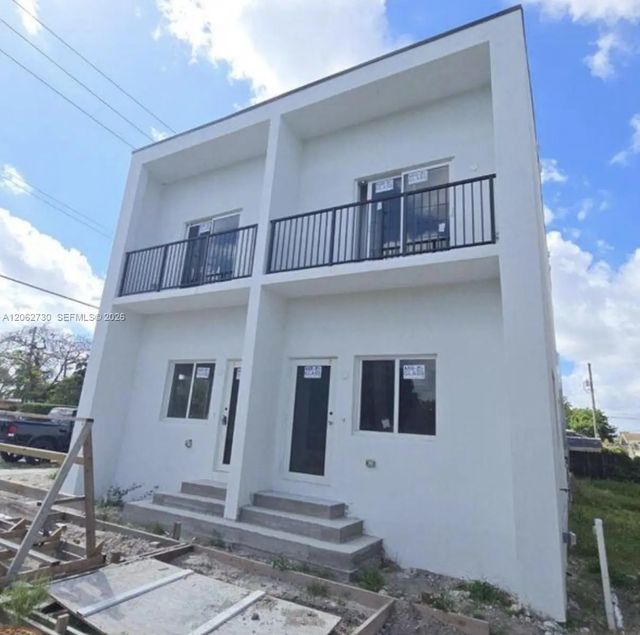 2 of 7 - 394 Ne 174th Street, North Miami Beach, FL