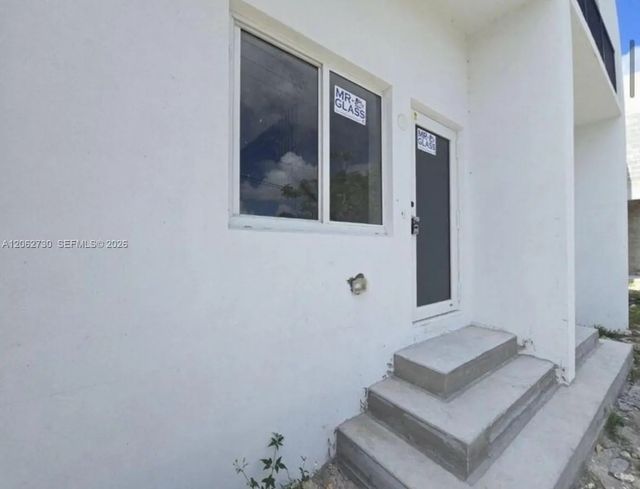 4 of 7 - 394 Ne 174th Street, North Miami Beach, FL