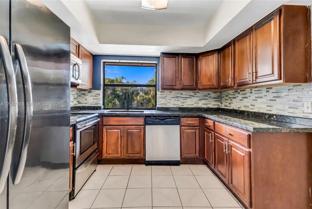 4 of 30 - 4230 Nw 23rd Court, Lauderhill, FL