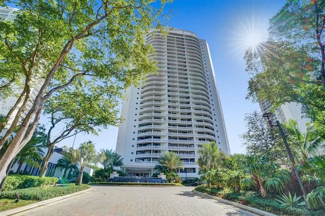 3000 Island Boulevard #1902, Aventura