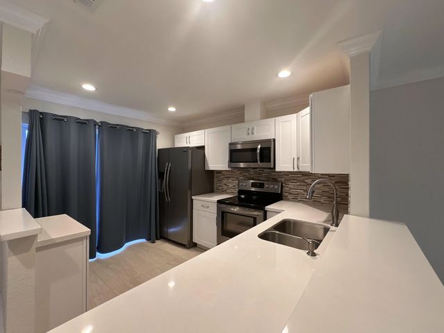3 of 27 - 9638 Nw 65th Street #c10, Tamarac, FL
