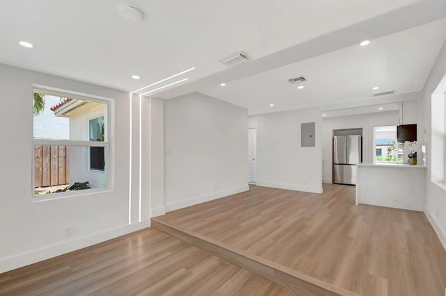 5 of 37 - 420 Sw 13th Street, Fort Lauderdale, FL