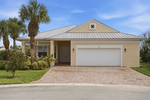 116 Nw Summerville Court, 