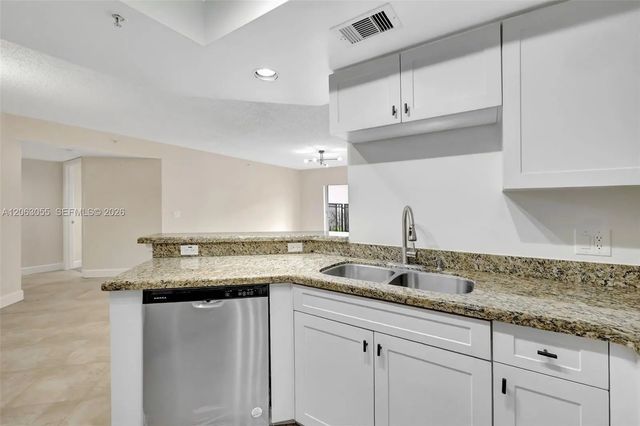 4 of 36 - 2009 Se 10th Avenue #302, Fort Lauderdale, FL