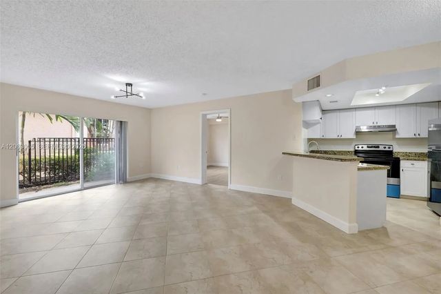 5 of 36 - 2009 Se 10th Avenue #302, Fort Lauderdale, FL
