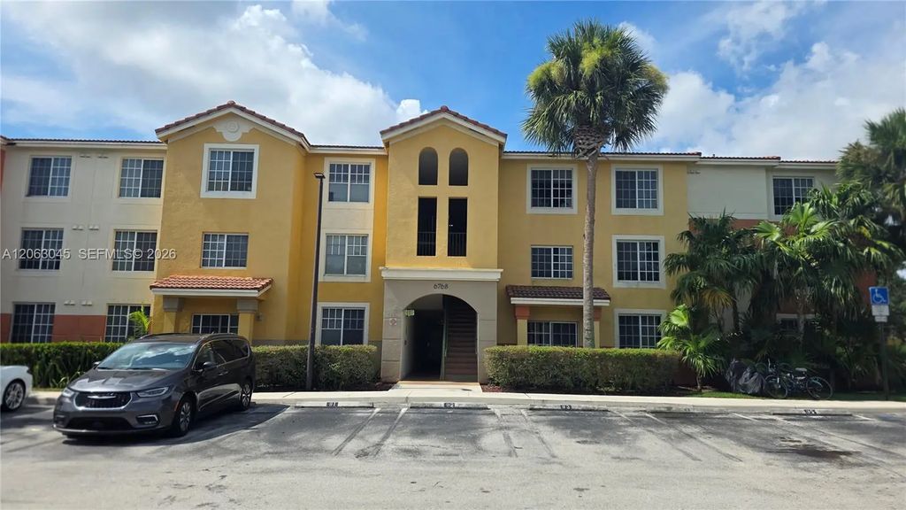 6768 Heritage Grande #208, Boynton Beach