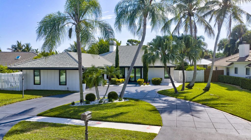 12894 N Normandy Way, Palm Beach Gardens