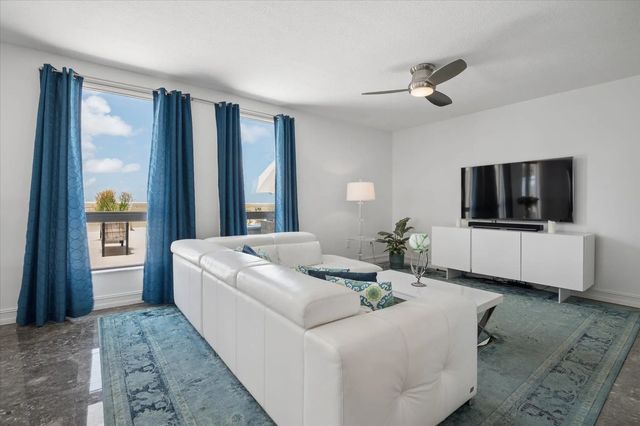 5 of 44 - 110 N Federal Highway #ph 3, Fort Lauderdale, FL