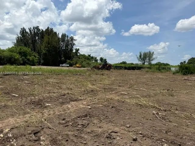 2 of 7 - 13105 Sw 199th Avenue, Miami, FL