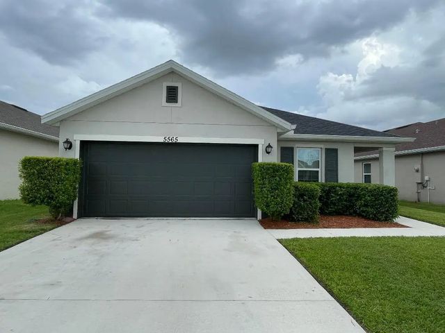 2 of 34 - 5565 Nw Pine Trail Circle, Port St. Lucie, FL