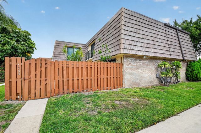 744 Springdale Circle, Palm Springs
