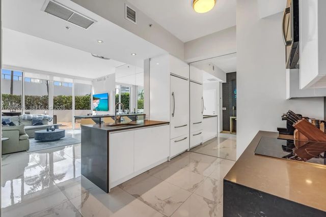 3 of 21 - 50 S Pointe Drive #510, Miami Beach, FL