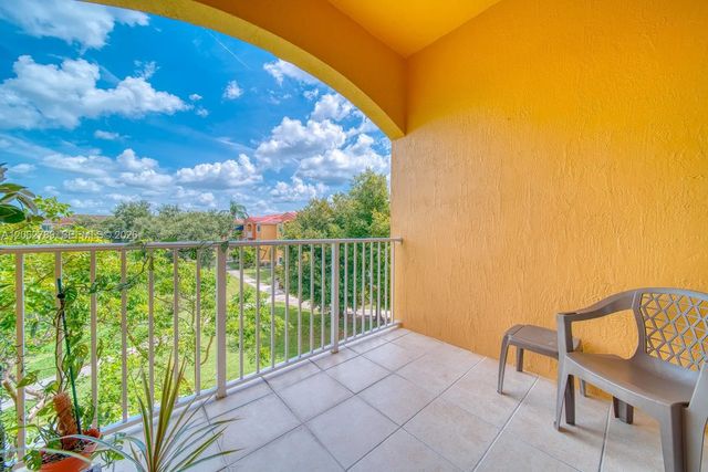 5 of 28 - 21130 Sw 87th Avenue #304, Cutler Bay, FL