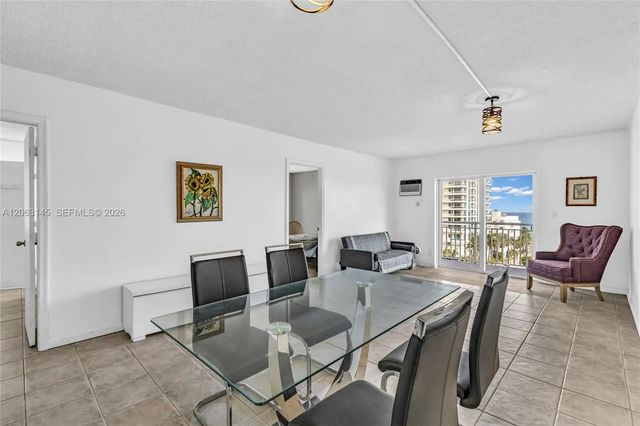 5 of 38 - 200 S Birch Road #1015, Fort Lauderdale, FL