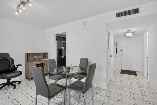 4 of 16 - 6001 N Falls Circle Drive #306, Lauderhill, FL