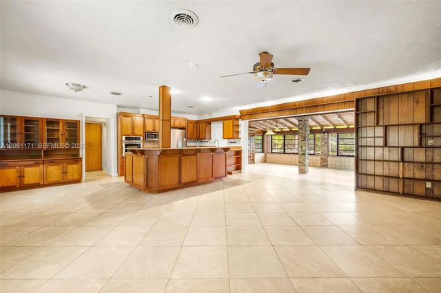 4 of 28 - 6801 Sw 82nd Avenue, Miami, FL
