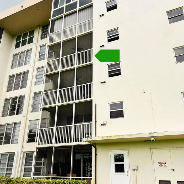 4 of 23 - 2851 S Palm Aire Drive #405, Pompano Beach, FL