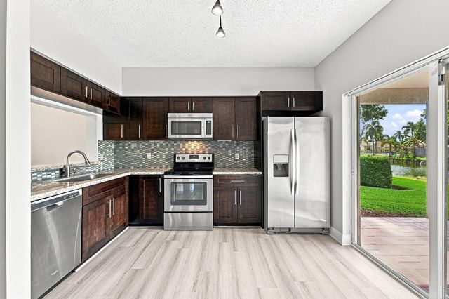 5372 Jubilee Way, Margate