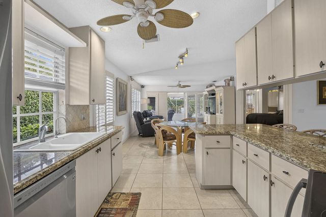 4 of 42 - 262 Brier Circle, Jupiter, FL