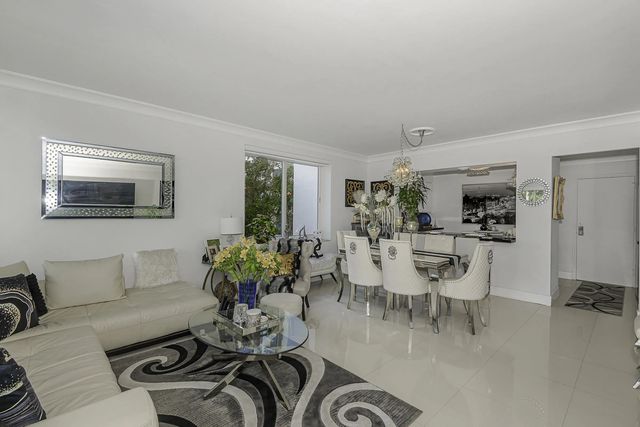 4 of 28 - 3233 Ne 34th Street #215, Fort Lauderdale, FL
