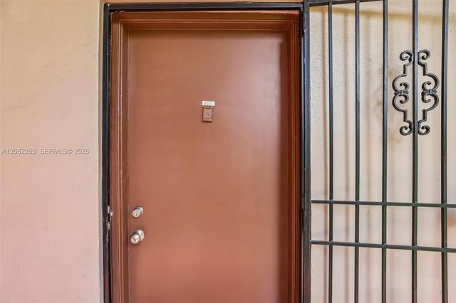 4 of 41 - 1900 W 68th Street #b203, Hialeah, FL