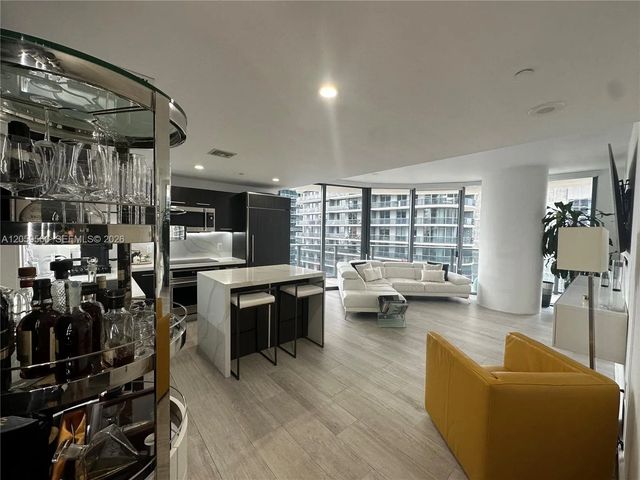 45 Sw 9th Street #2501, Miami