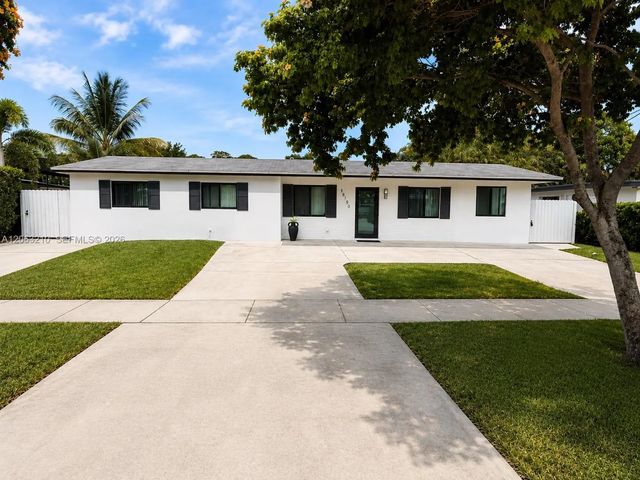 2 of 35 - 18150 Nw 82nd Avenue, Hialeah, FL