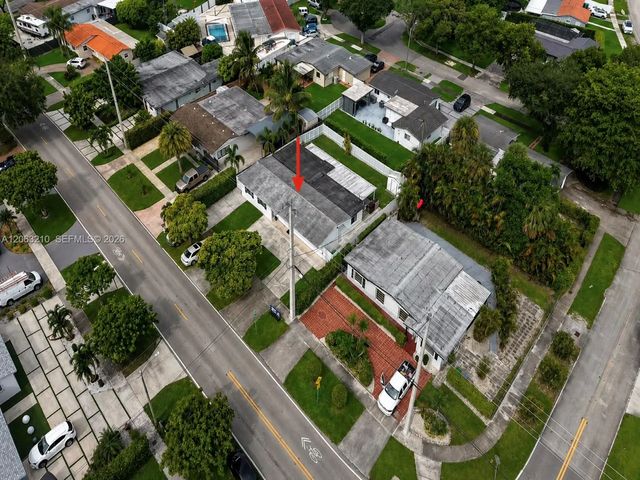 3 of 35 - 18150 Nw 82nd Avenue, Hialeah, FL