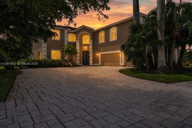 2 of 102 - 12898 Kedleston Circle, Fort Myers, FL