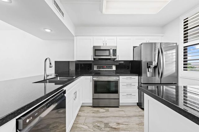 4 of 20 - 1502 Whitehall Drive #403, Davie, FL