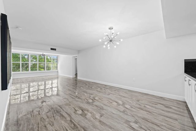 5 of 20 - 1502 Whitehall Drive #403, Davie, FL