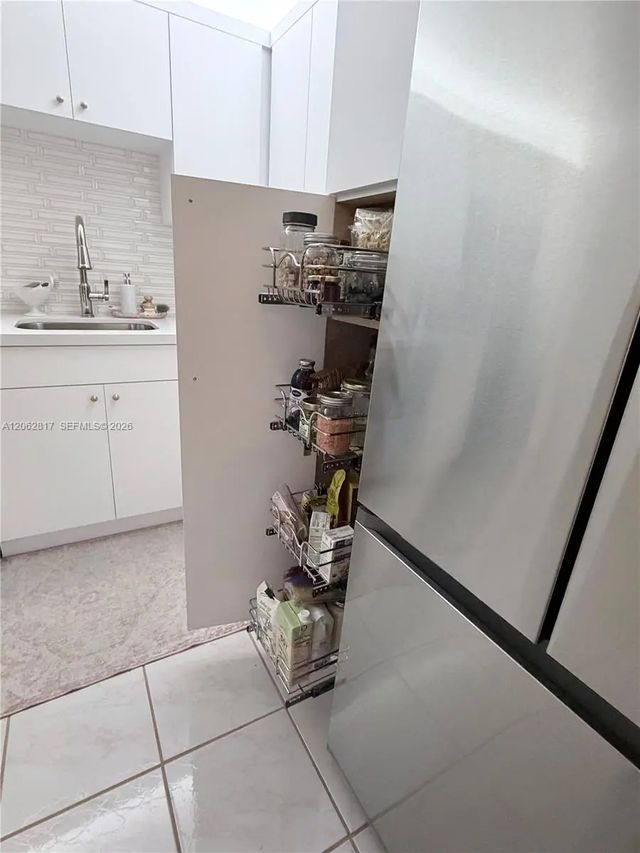 5 of 27 - 17000 Nw 67th Avenue #112, Hialeah, FL
