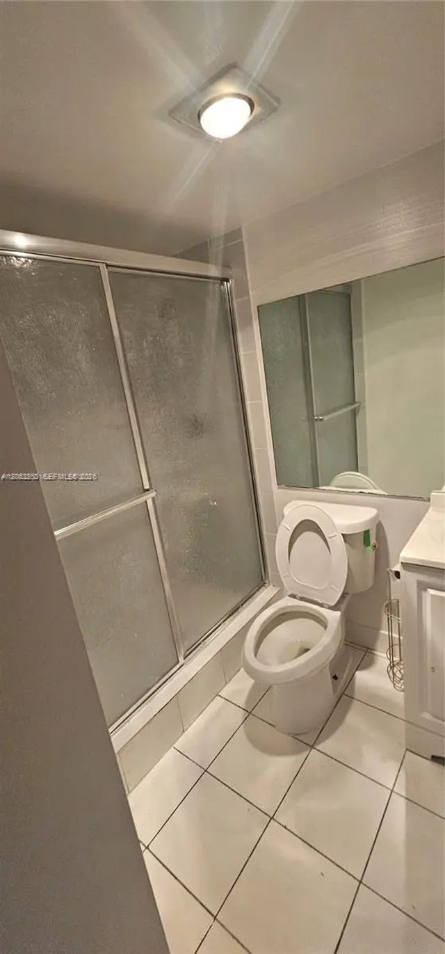 5 of 10 - 3301 Spanish Moss Terrace #708, Lauderhill, FL