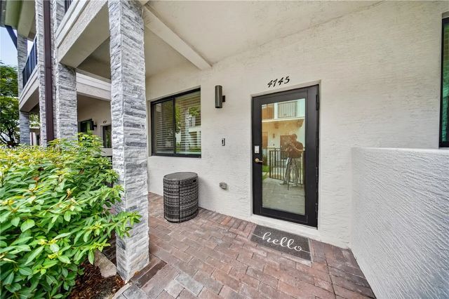 3 of 44 - 4745 Nw 83rd Parkway, Doral, FL