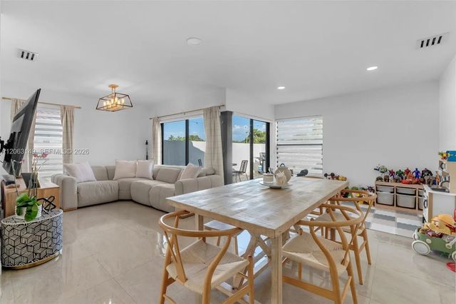 5 of 41 - 13396 Sw 115th Terrace, Miami, FL