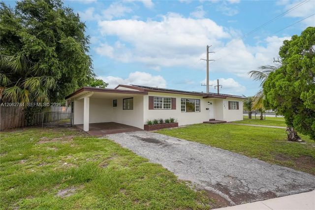 3 of 35 - 701 Nw 176th Terrace, Miami Gardens, FL